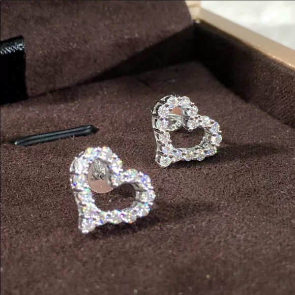 The Dazzle Heart 925 Silver White Sapphire earrings - Picture 5 of 13